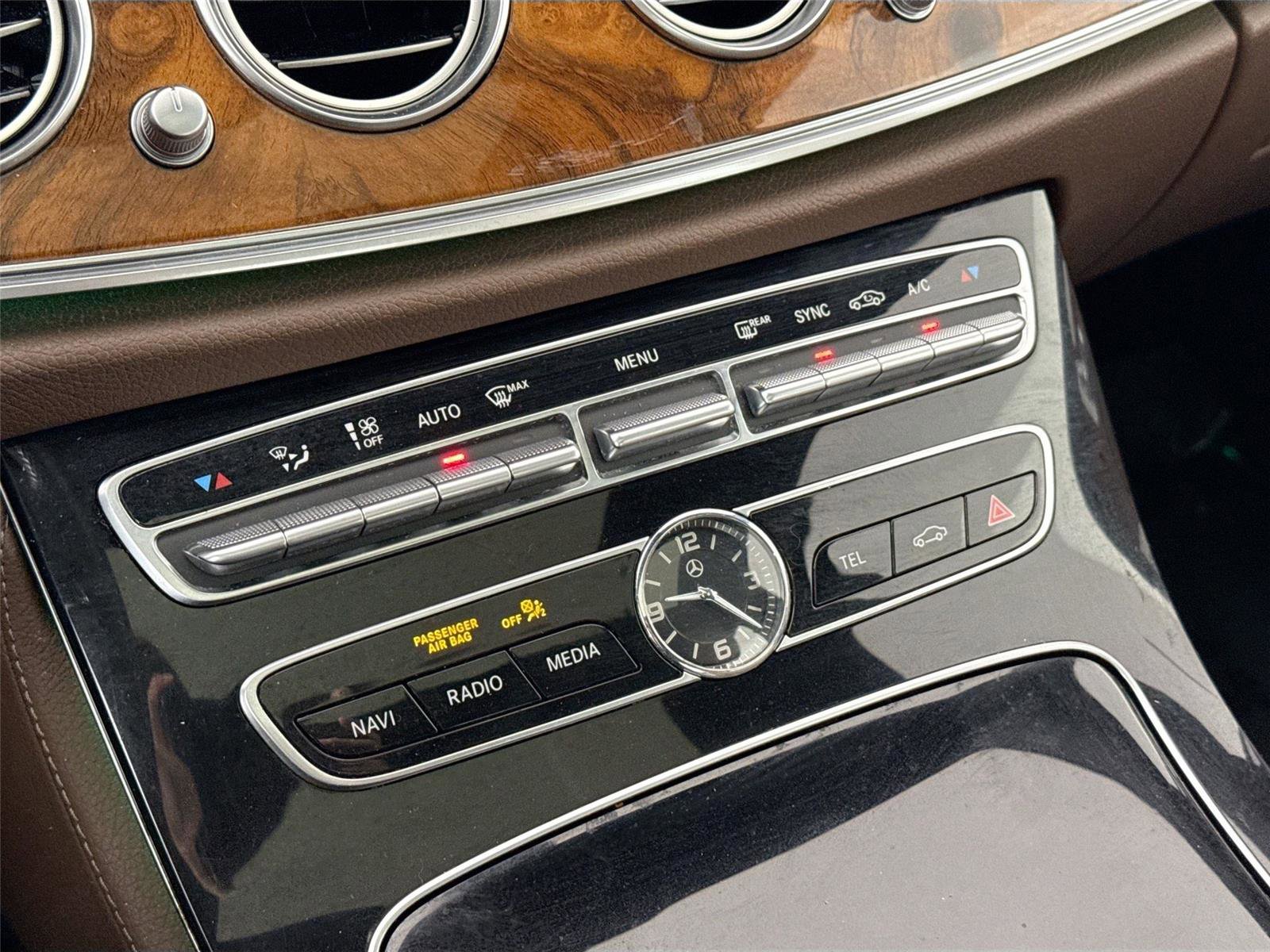 Used 2017 Mercedes-Benz E 300 4MATIC image 28