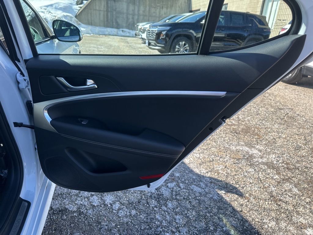 Used 2026 Genesis G70 2.5T image 21