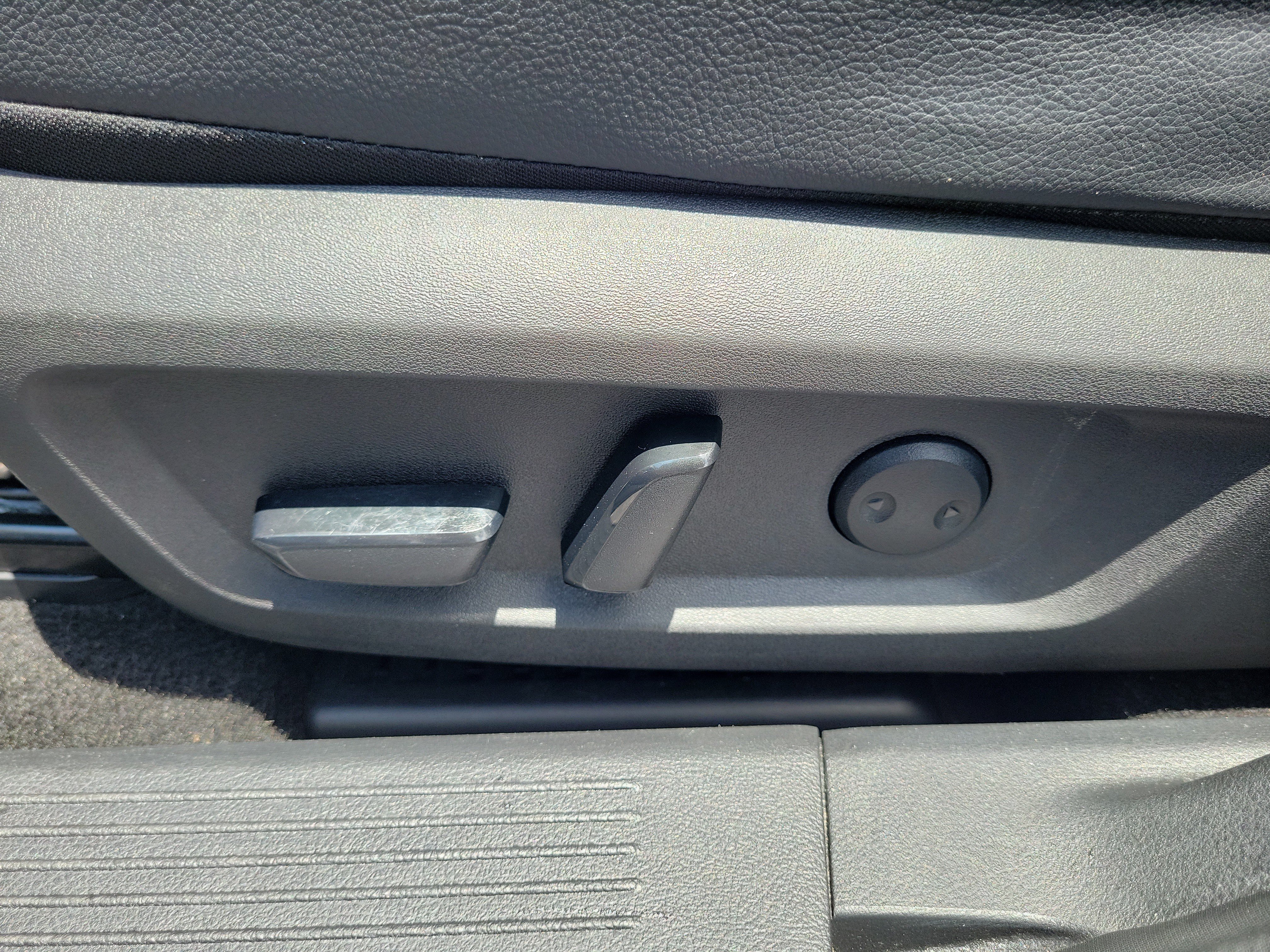 Certified 2021 Nissan Rogue SL w/ Premium Package FWD image 14