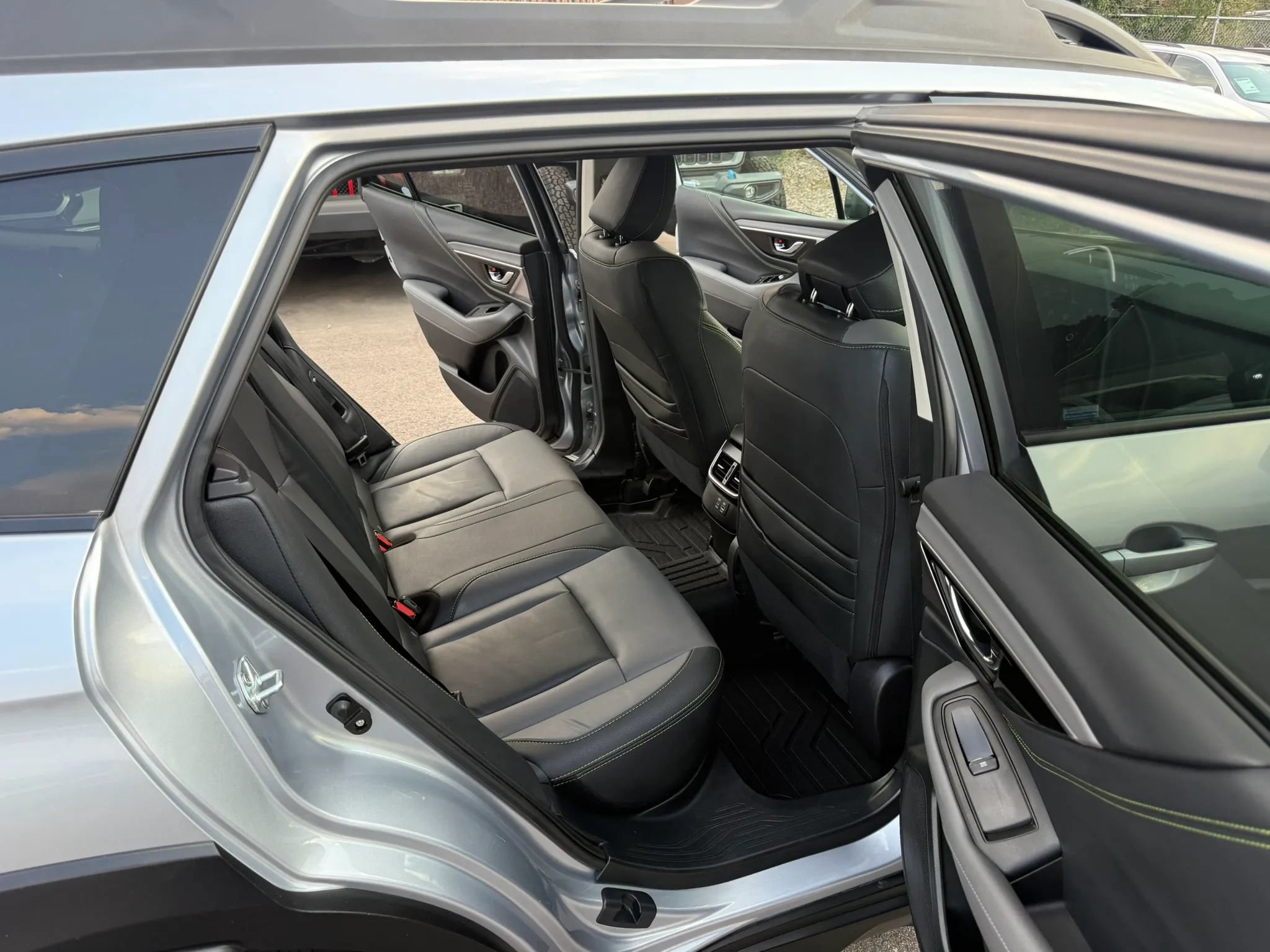 Used 2023 Subaru Outback Onyx Edition AWD/4WD image 18
