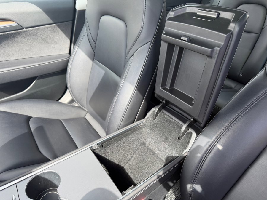 Used 2023 Tesla Model 3 Standard Range image 28