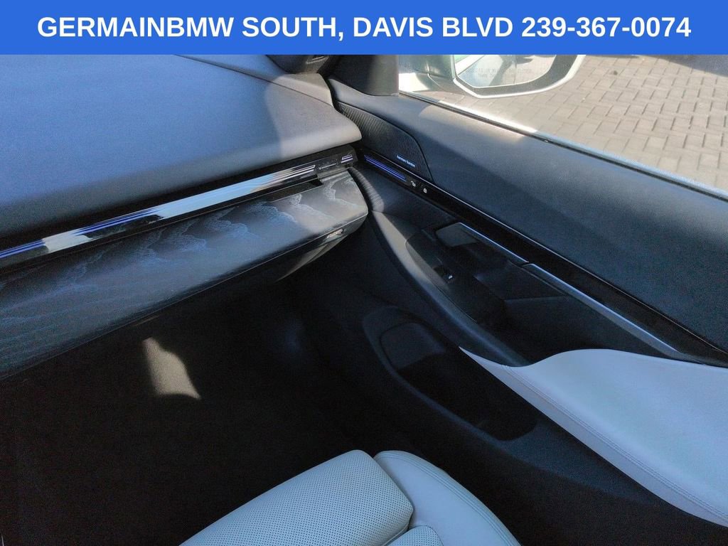 Certified 2024 BMW 530i xDrive w/ Premium Package AWD/4WD image 18