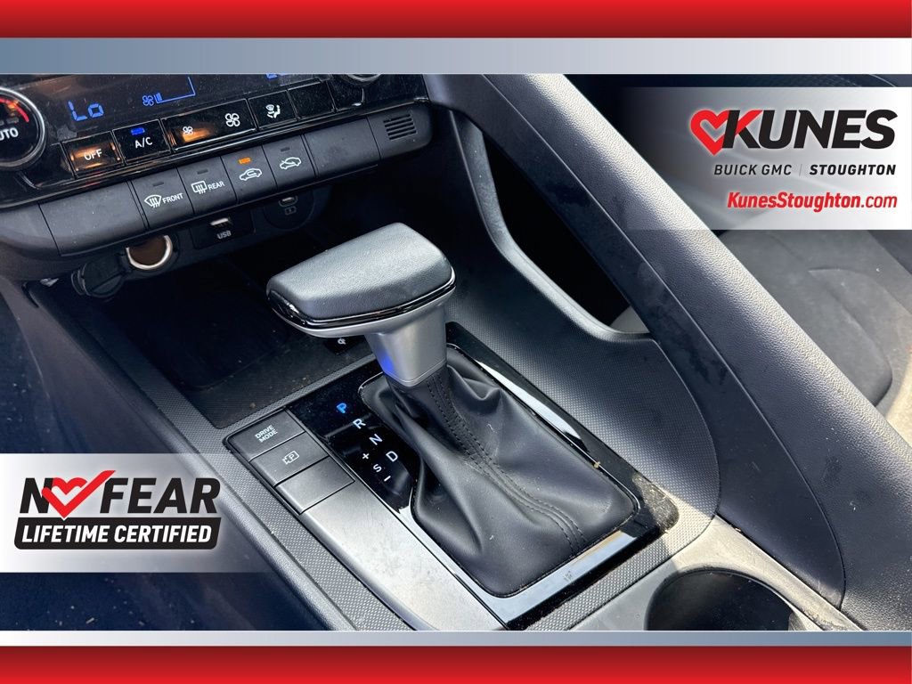 Used 2025 Hyundai Elantra Sport FWD image 34