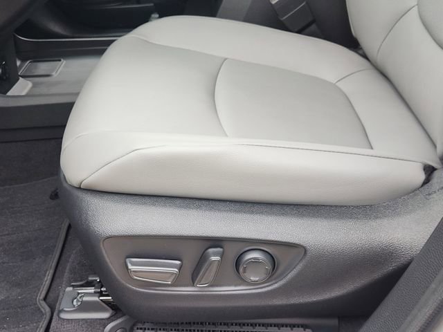 New 2026 Toyota Sienna XLE FWD image 18