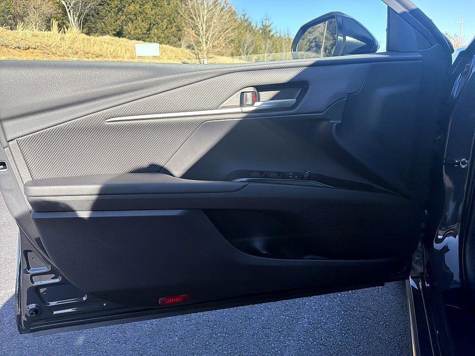 Certified 2025 Toyota Camry SE image 9