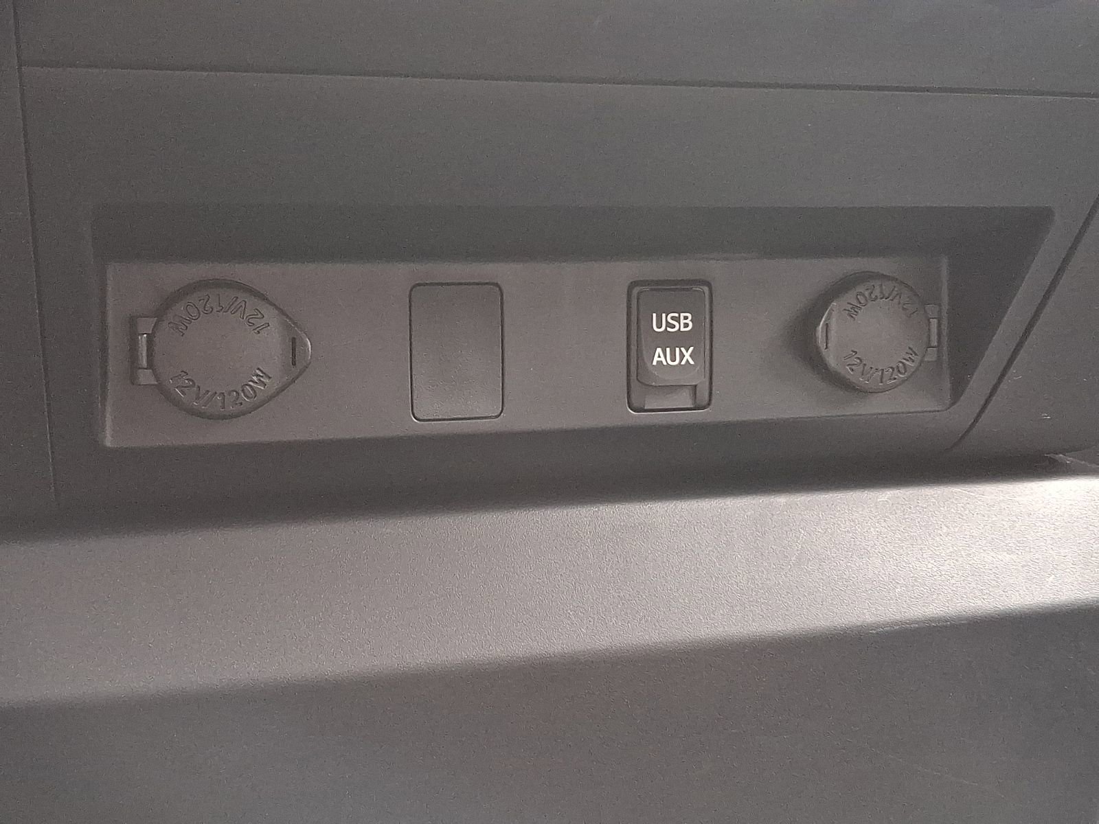 Used 2018 Toyota Tundra SR image 26