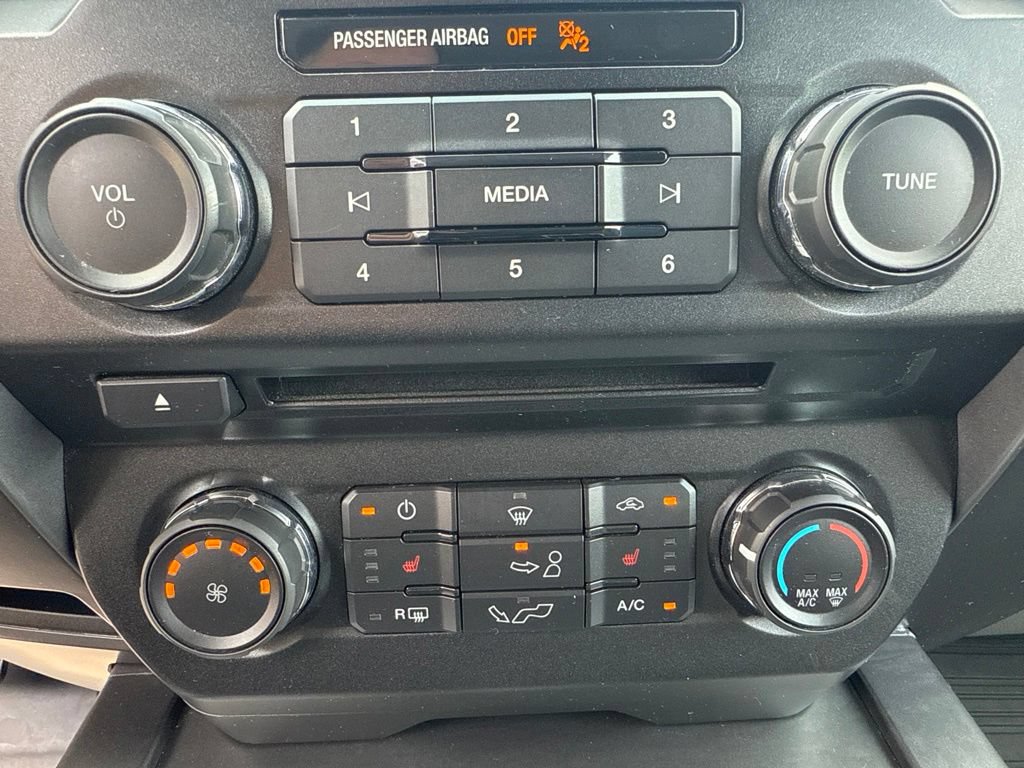 Used 2018 Ford F150 XLT w/ Equipment Group 302A Luxury AWD/4WD image 36