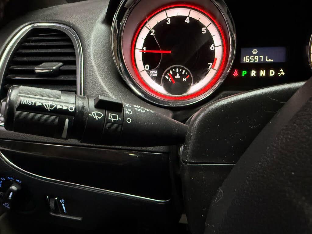 Used 2018 Dodge Grand Caravan SXT FWD image 16