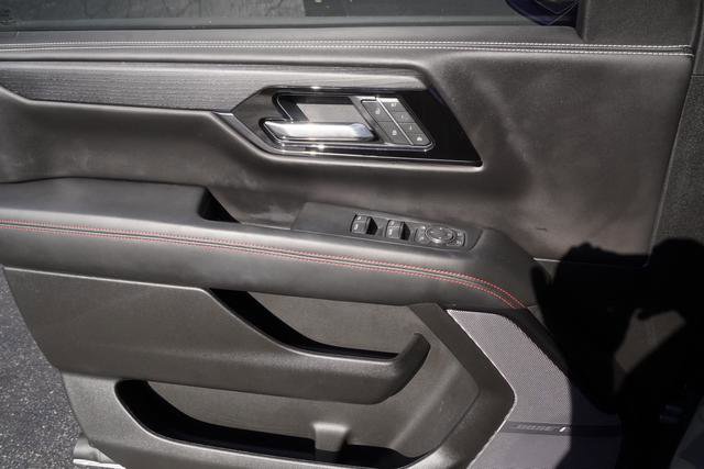 Used 2025 GMC Yukon AT4 Ultimate w/ LPO, Floor Liner Package AWD/4WD image 12