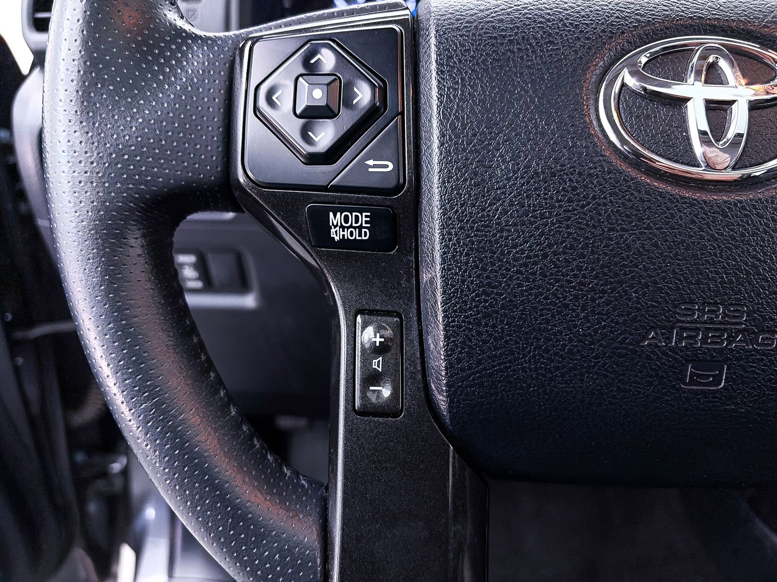 Used 2019 Toyota 4Runner Limited AWD/4WD image 31