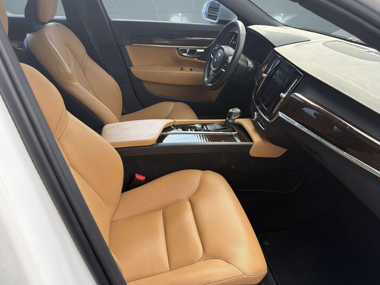 Used 2019 Volvo S90 T5 Momentum FWD image 24