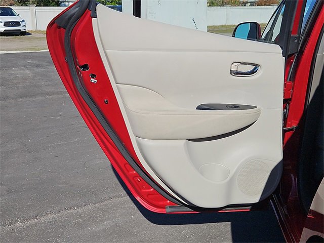 Used 2012 Nissan Leaf SL image 12