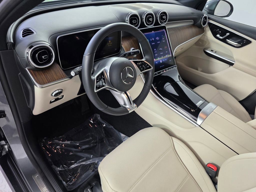 Used 2023 Mercedes-Benz GLC 300 4MATIC image 10