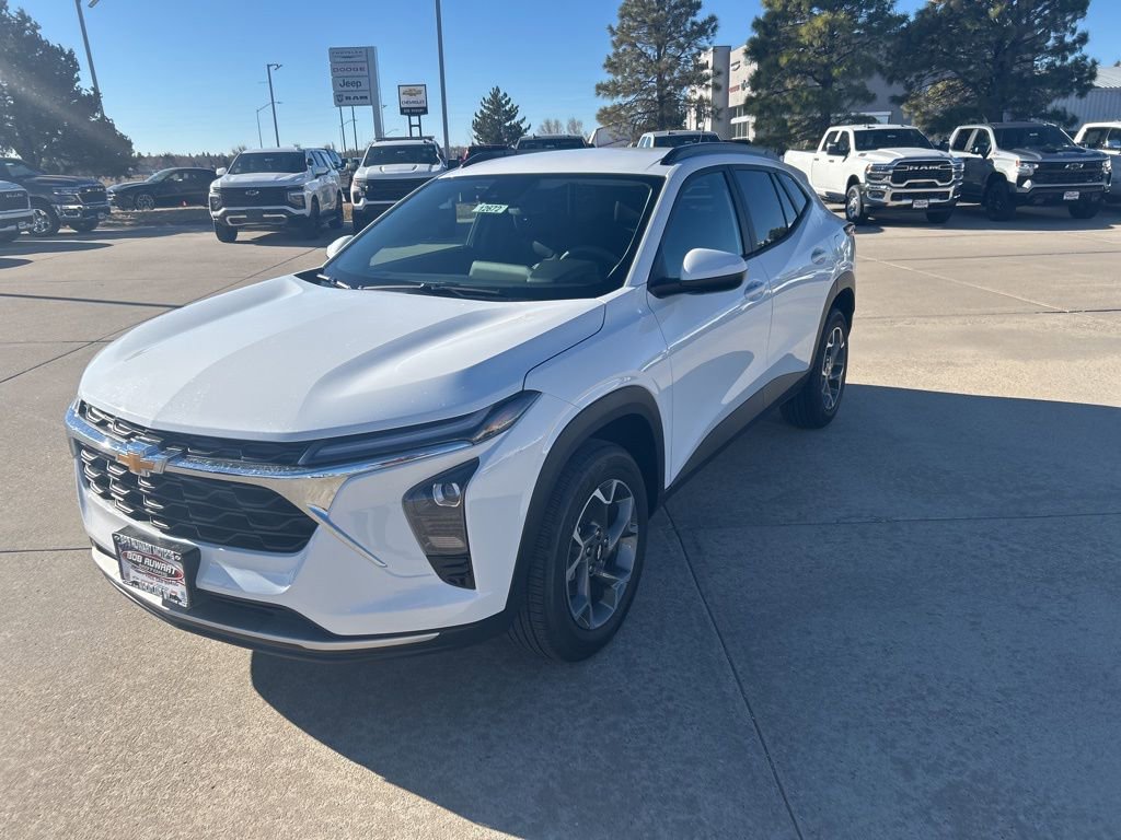 New 2026 Chevrolet Trax LT image 1