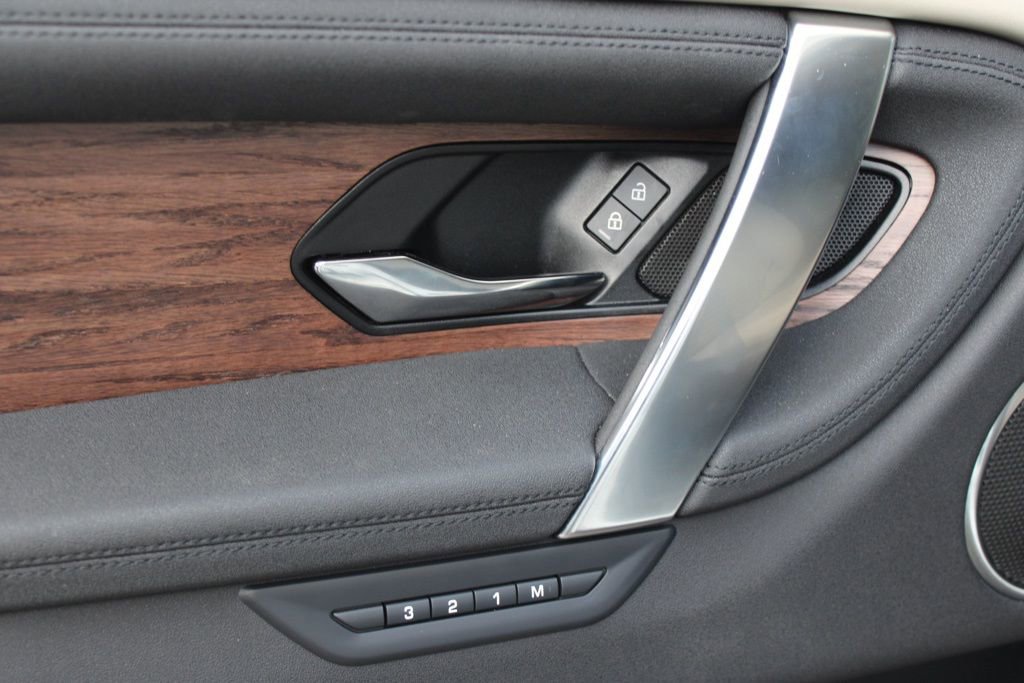 Certified 2025 Land Rover Discovery Sport S image 17