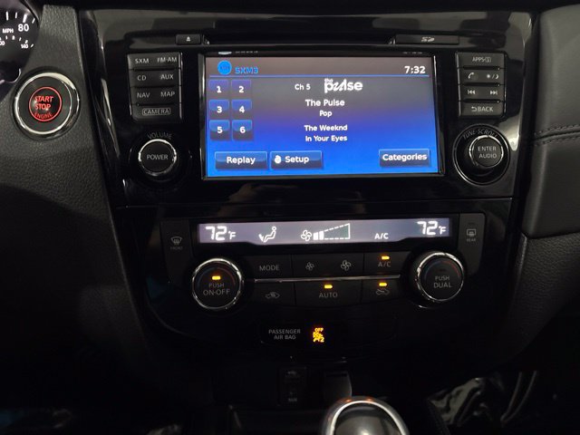 Used 2017 Nissan Rogue SL FWD image 21