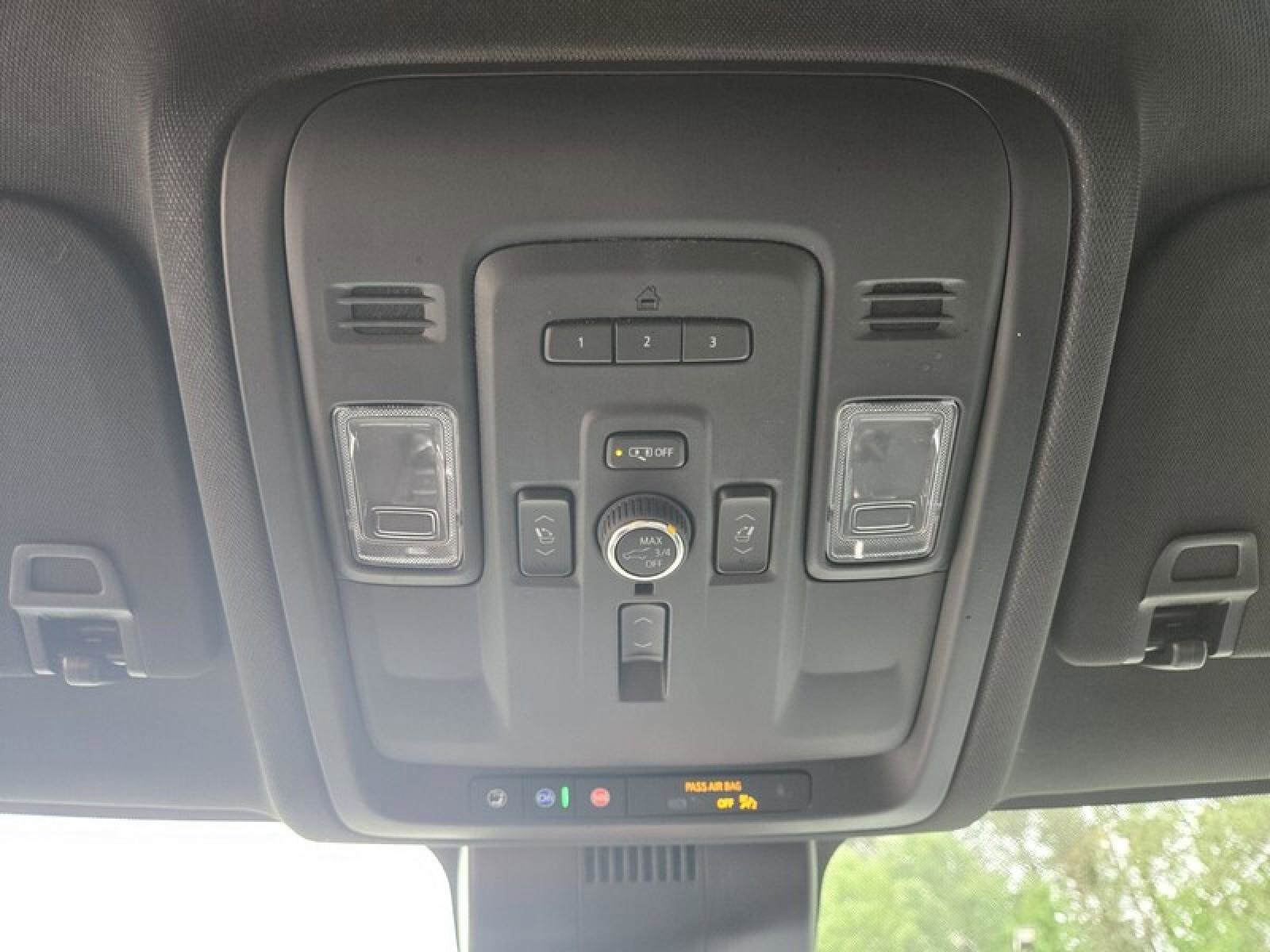 Used 2024 Chevrolet Tahoe Premier image 19