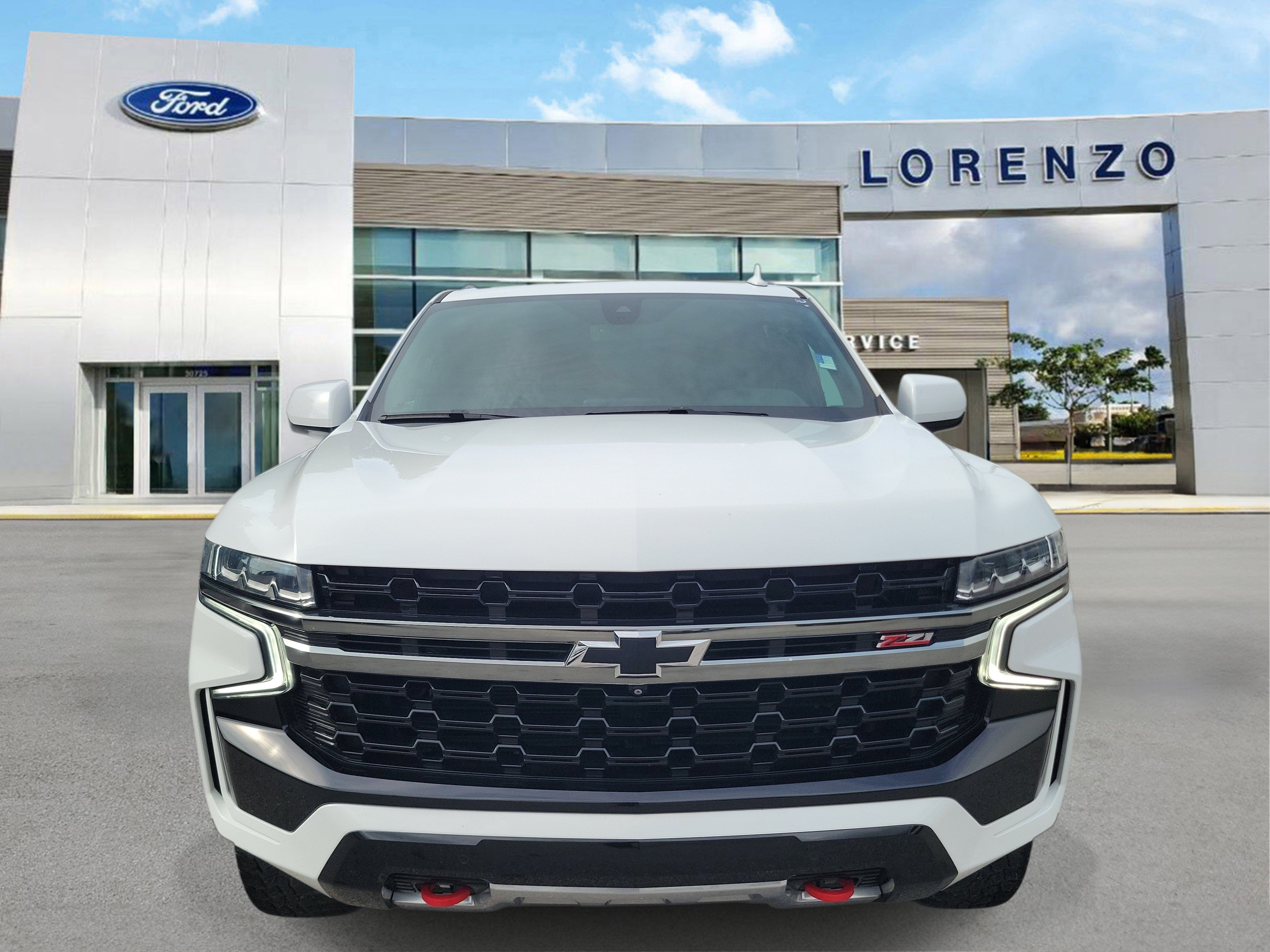 Used 2022 Chevrolet Tahoe Z71 w/ Luxury Package AWD/4WD image 2