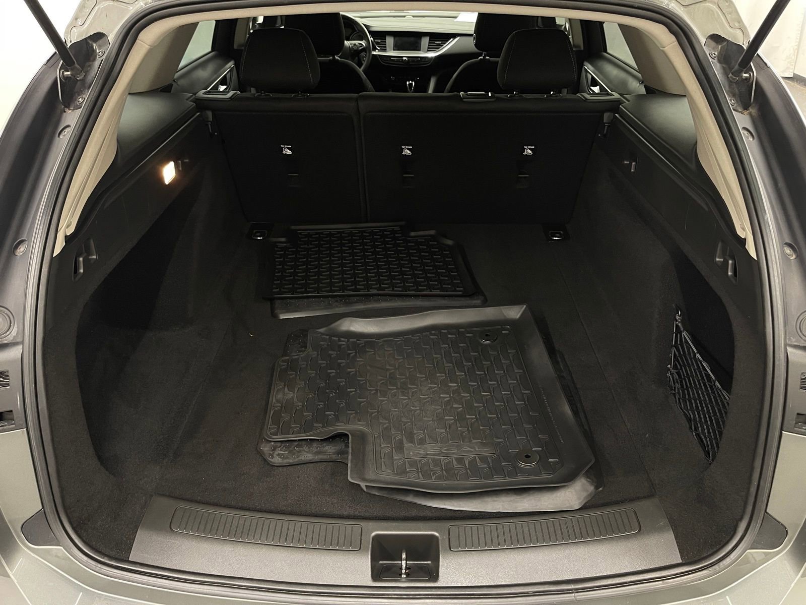 Used 2019 Buick Regal Preferred w/ Driver Confidence Package I image 5