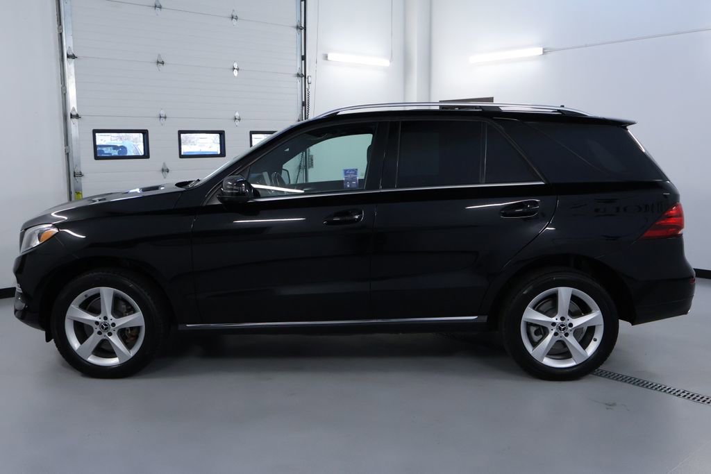 Used 2019 Mercedes-Benz GLE 400 4MATIC w/ Premium 1 Package image 4