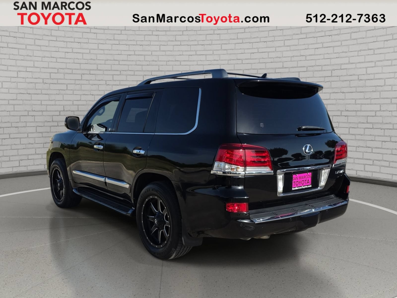 Used 2015 Lexus LX 570 4WD w/ Luxury Package image 8