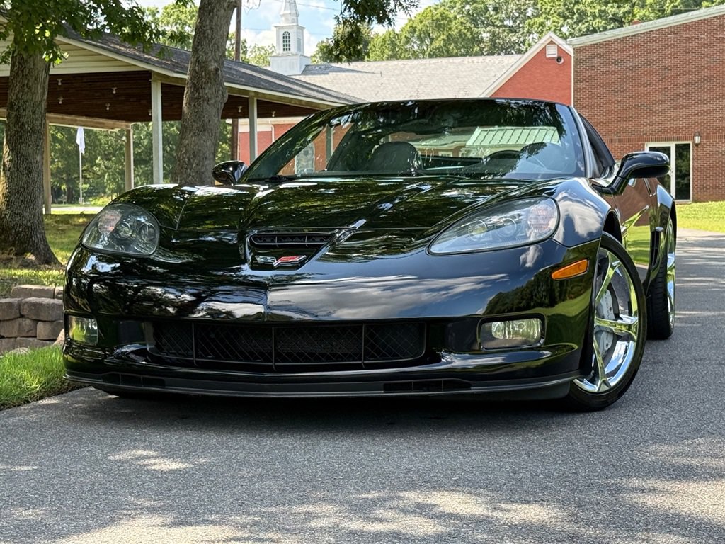 Used 2010 Chevrolet Corvette Grand Sport w/ Roof Package RWD image 11