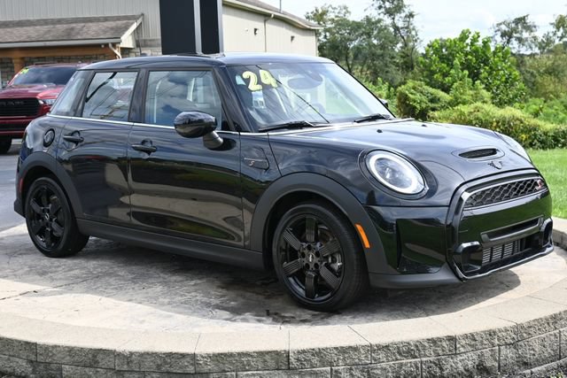 Used 2024 MINI Cooper S FWD image 3