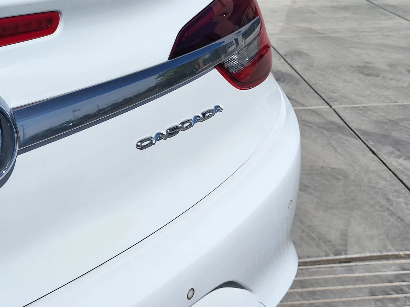 Used 2019 Buick Cascada Premium FWD image 11