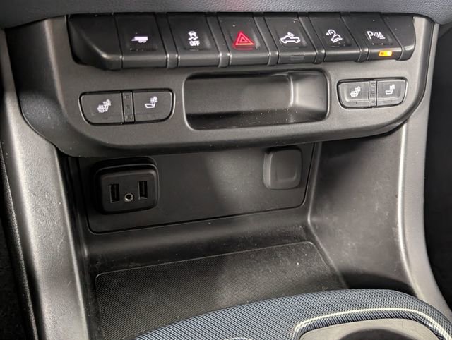 Used 2021 Chevrolet Colorado Z71 w/ Z71 Midnight Edition AWD/4WD image 21