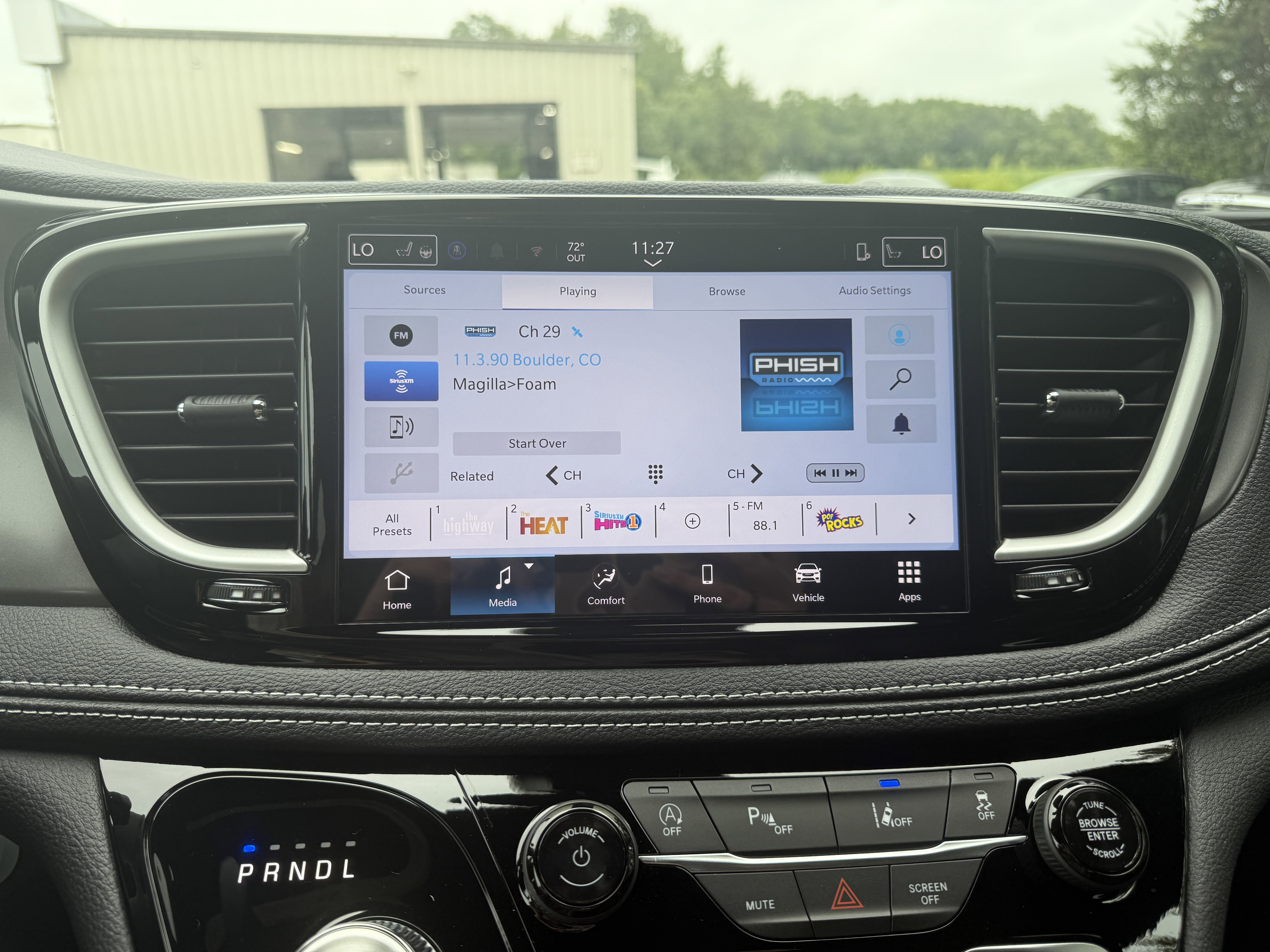 New 2026 Chrysler Pacifica Select image 12