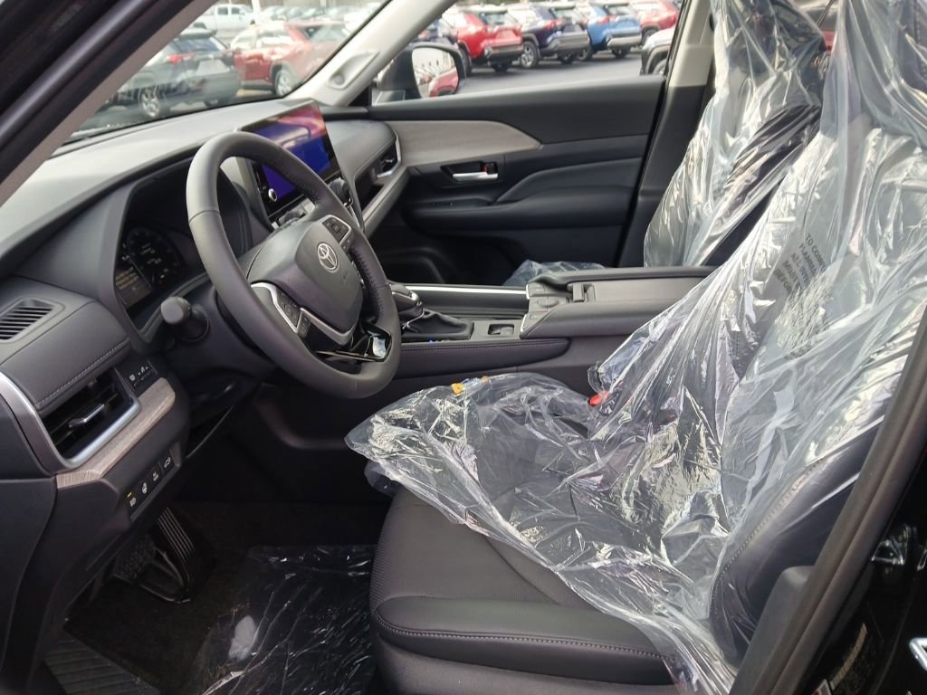 New 2026 Toyota Grand Highlander Limited image 7