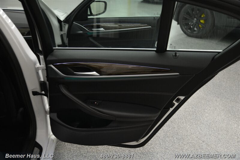 Used 2018 BMW 530e RWD image 44
