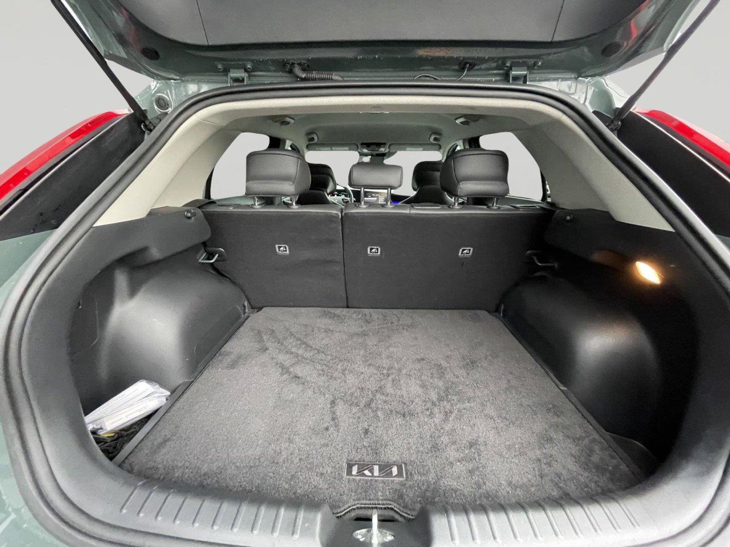 Used 2024 Kia Niro EX FWD image 10