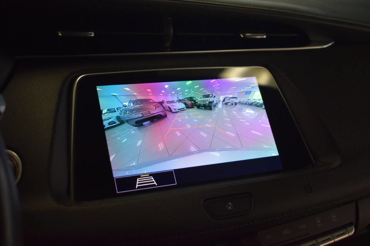 Used 2020 Cadillac XT4 Premium Luxury FWD image 41