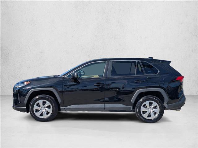 Used 2022 Toyota RAV4 LE image 9