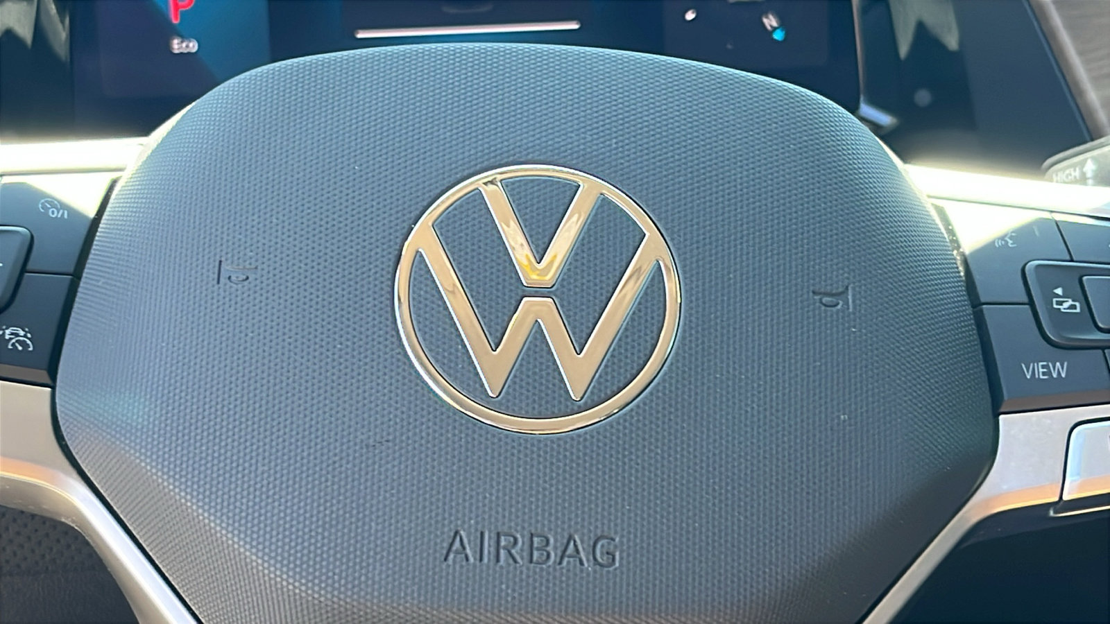 Used 2024 Volkswagen Atlas SE w/ Black Wheel Package image 17