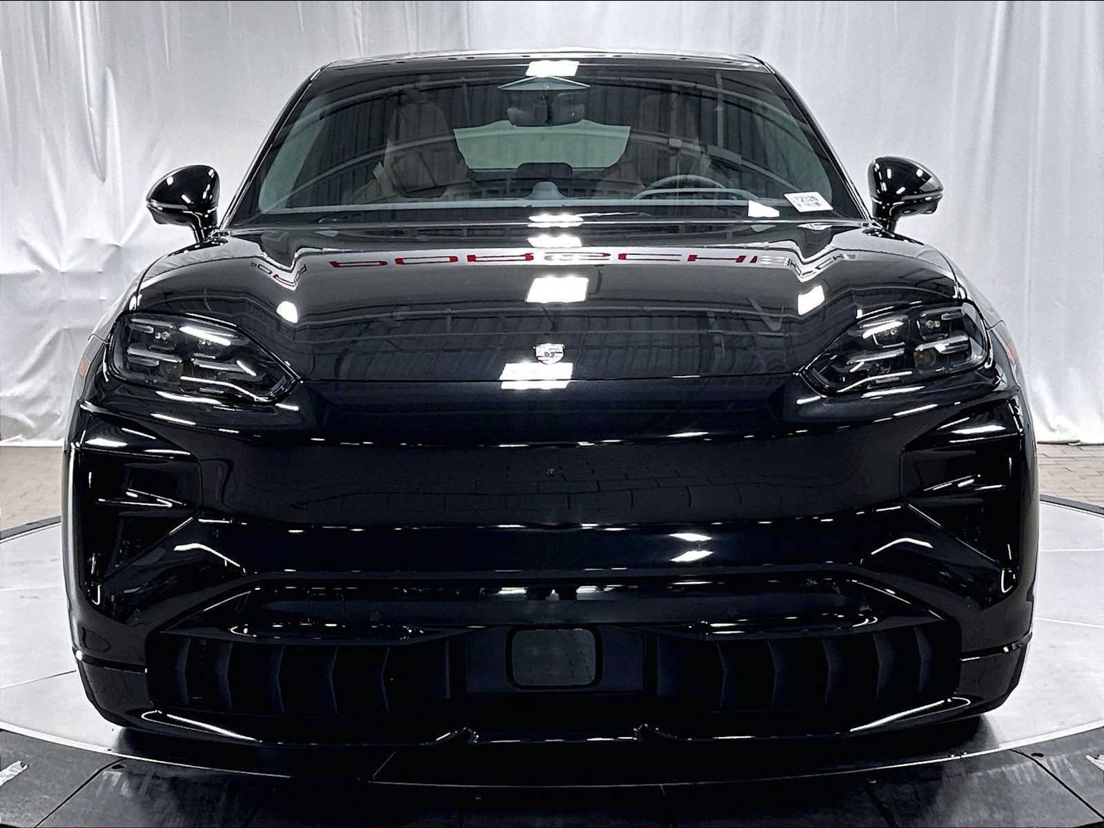 New 2026 Porsche Cayenne Turbo AWD/4WD image 10