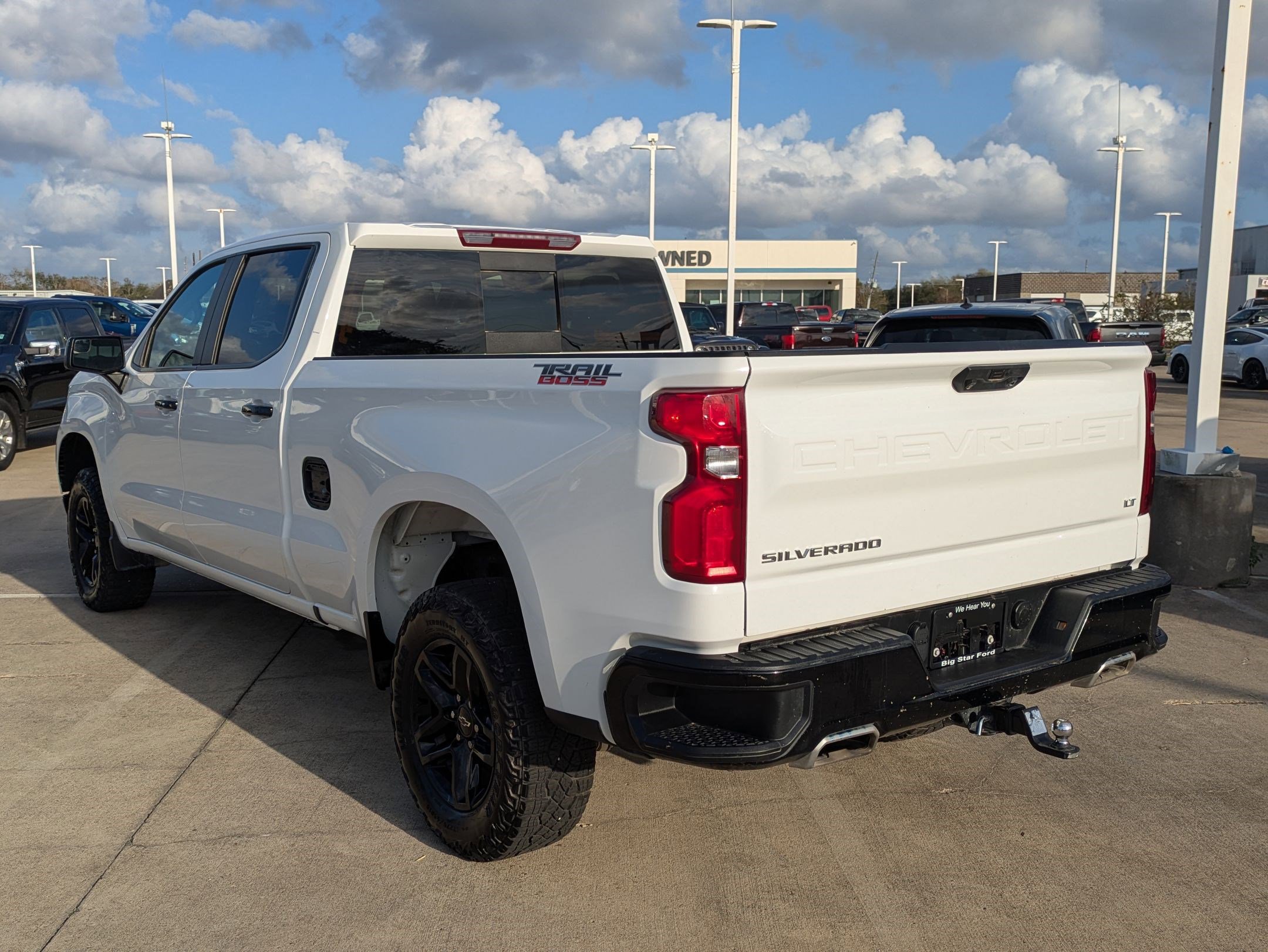 Used 2023 Chevrolet Silverado 1500 LT Trail Boss w/ Convenience Package II image 6