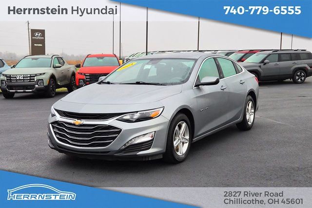 Used 2024 Chevrolet Malibu LT image 3