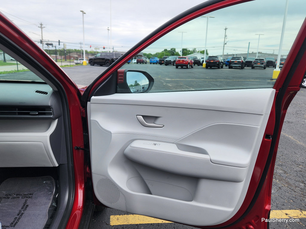 Used 2024 Hyundai Kona SEL AWD/4WD image 34