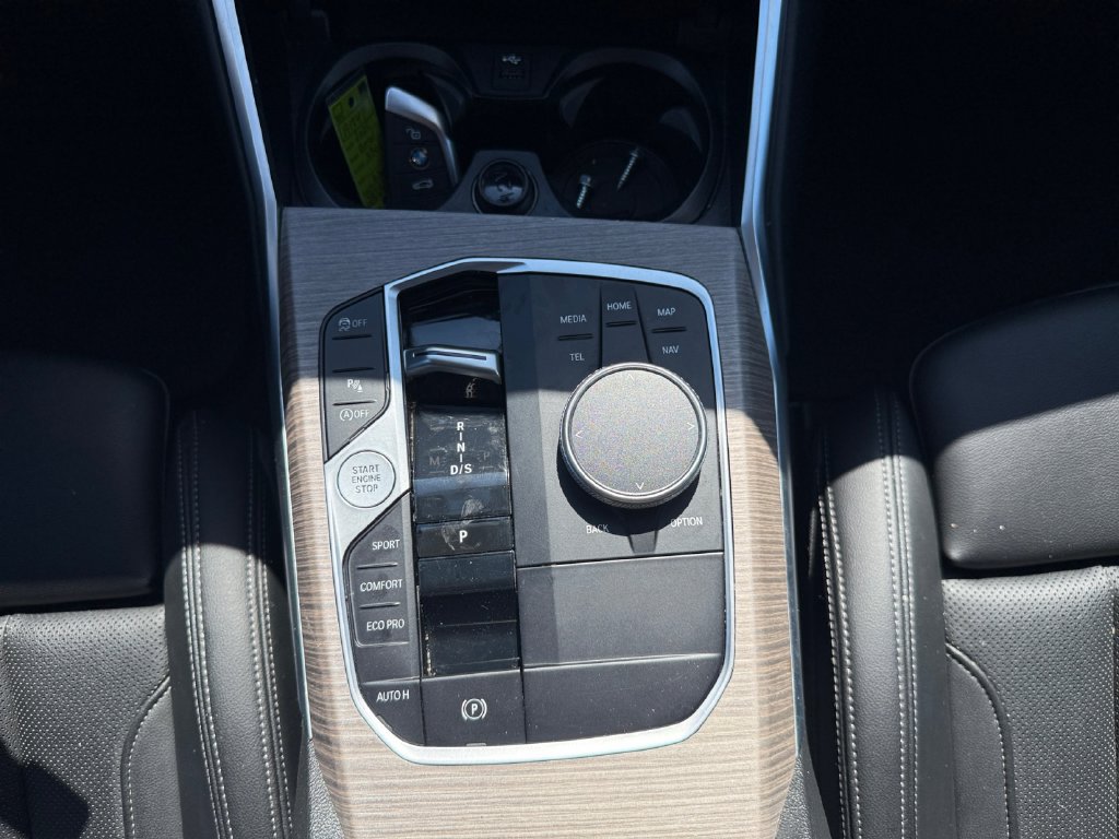 Used 2025 BMW 330i Sedan RWD image 11