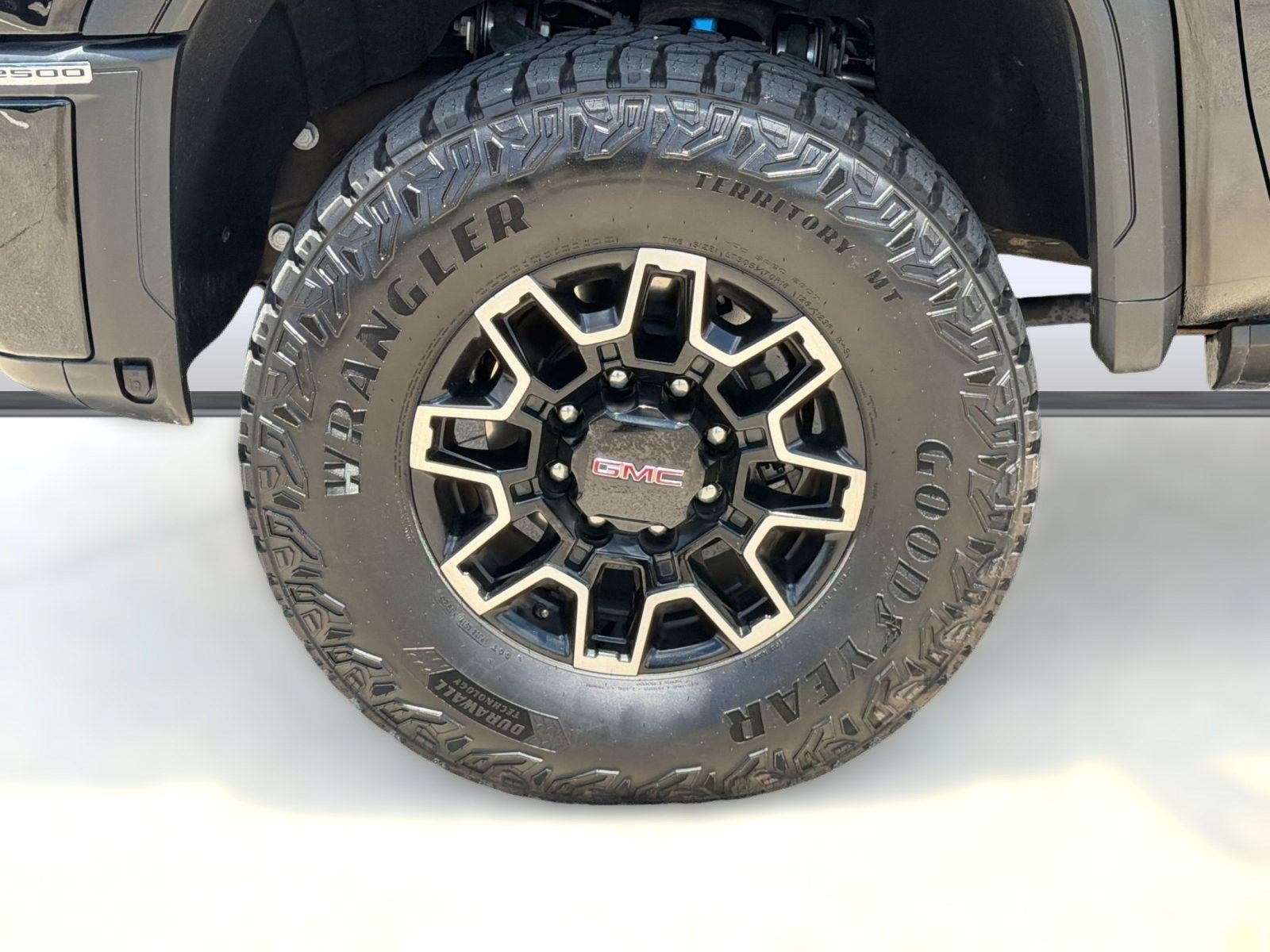 Used 2025 GMC Sierra 2500 AT4X AWD/4WD image 12