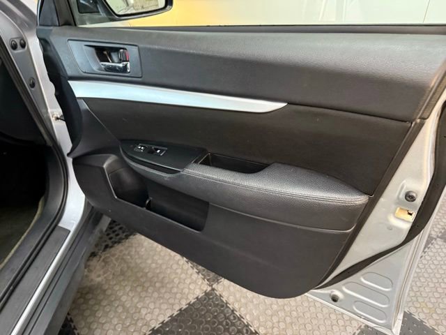 Used 2014 Subaru Outback 2.5i image 33