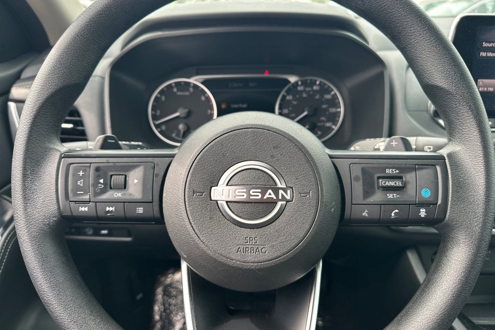 Certified 2024 Nissan Rogue SV image 26