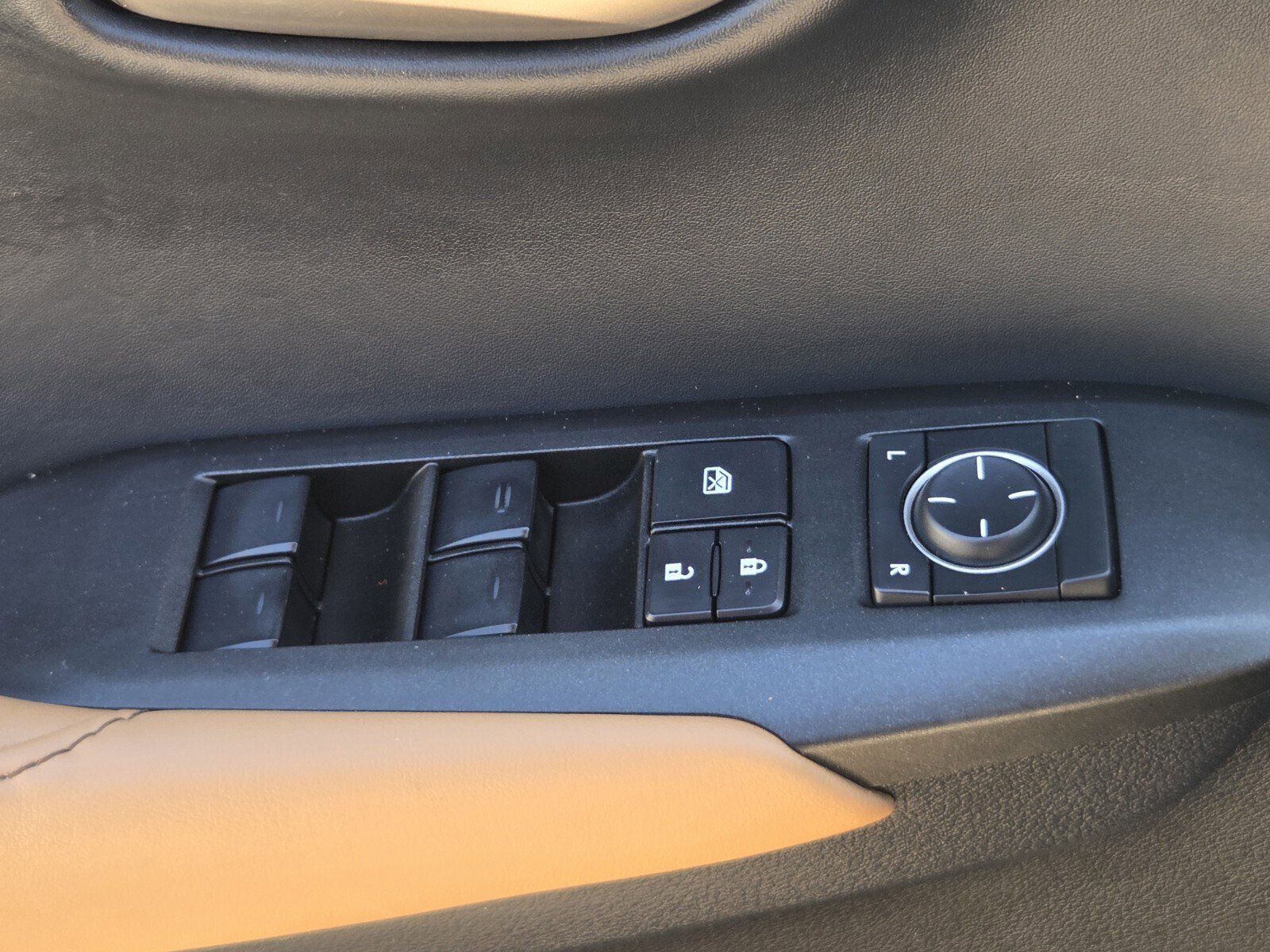 Used 2015 Lexus NX 200t AWD image 27