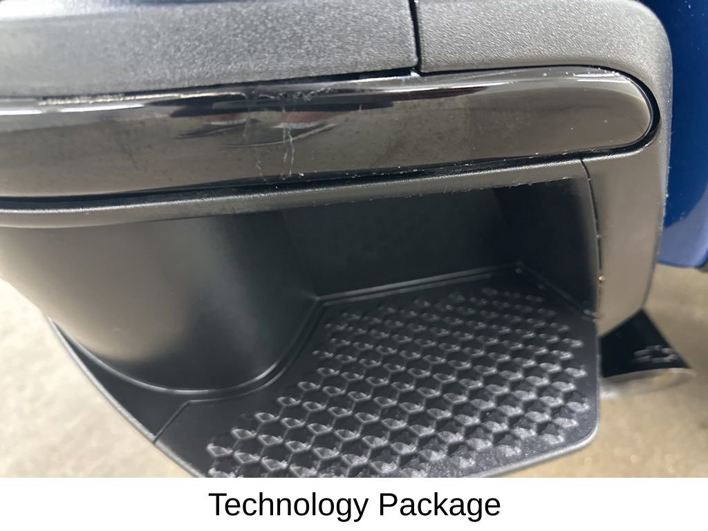 Used 2023 Chevrolet Colorado Trail Boss w/ LPO, Dark Essentials Package AWD/4WD image 18