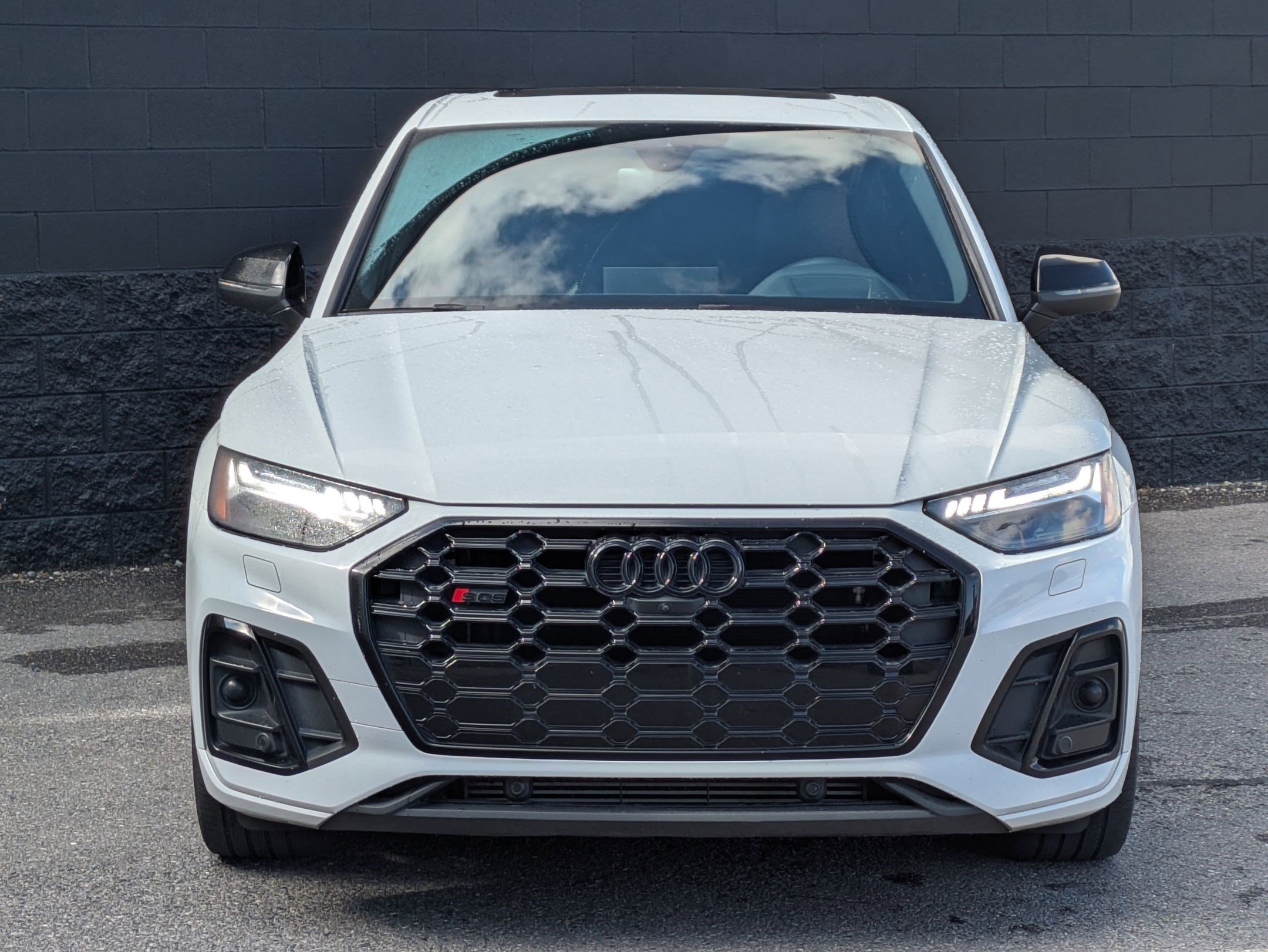 Used 2023 Audi SQ5 Prestige w/ Prestige Package AWD/4WD image 2