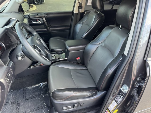 Used 2016 Toyota 4Runner SR5 AWD/4WD image 16