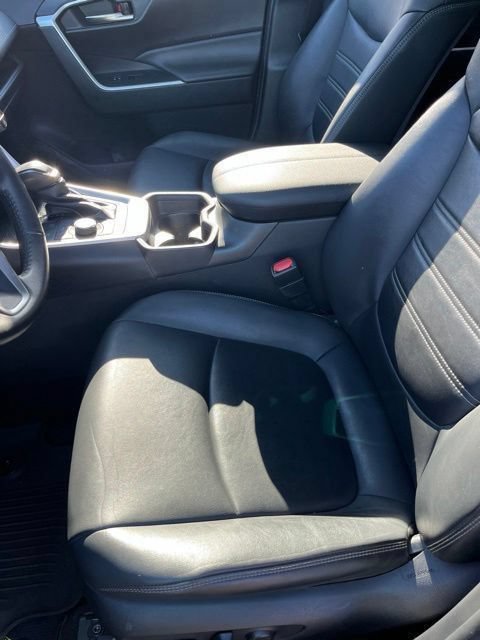 Used 2021 Toyota RAV4 XLE Premium AWD/4WD image 13