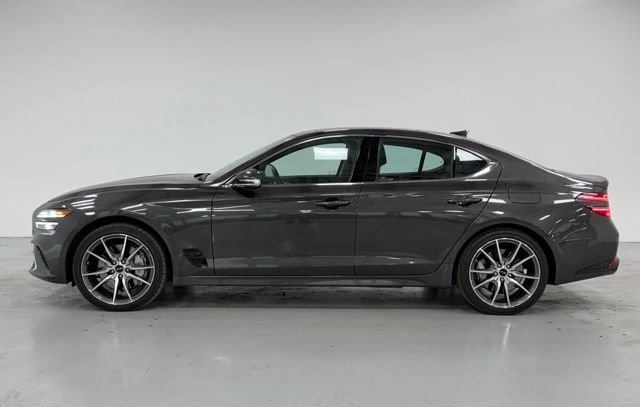 Used 2026 Genesis G70 2.5T Prestige image 2